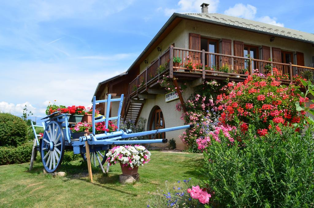 Les Alisiers Appartement Montclar  Kamer foto